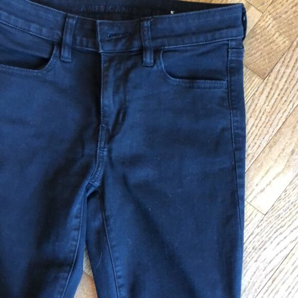 American Eagle Women’s jeans - Picture 3 of 3